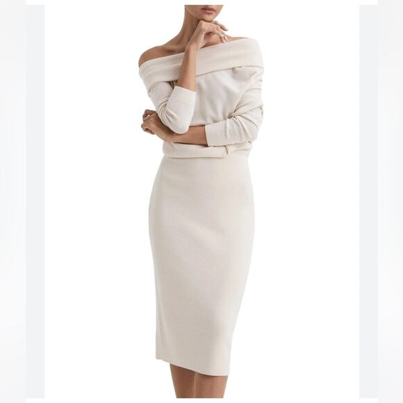 Reiss SUTTON OFF SHOULDER KNITTED
DRESS - Picture 1 of 15